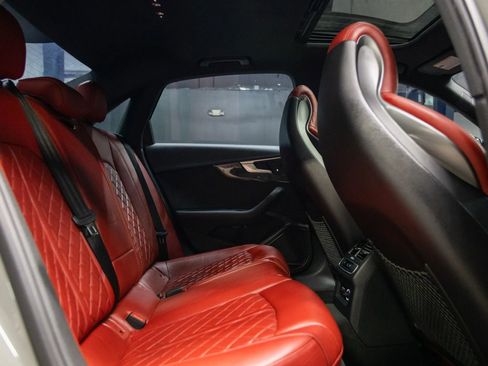 Used 2019 Audi S4 Prestige w/ Prestige Package image 33