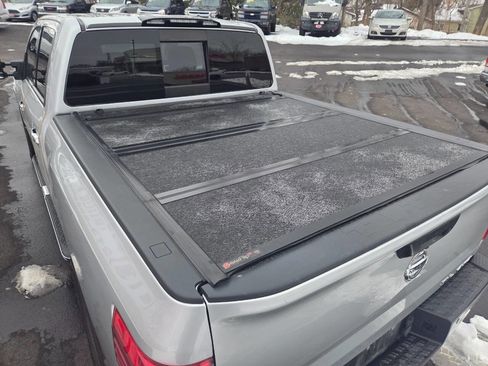 Used 2017 Nissan Titan SL w/ Off-Road Package image 9