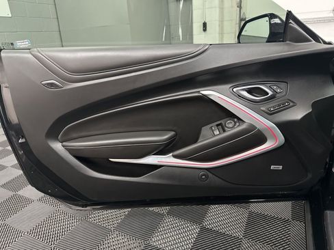 Used 2019 Chevrolet Camaro SS RWD image 17