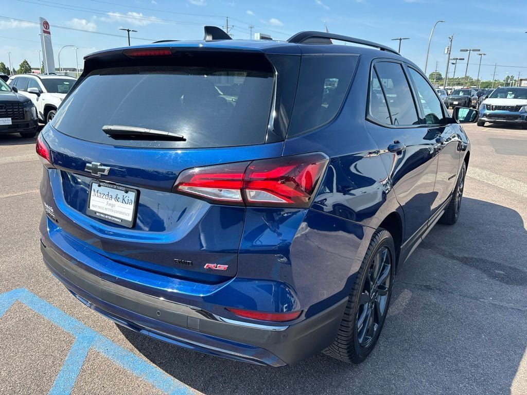 Used 2023 Chevrolet Equinox RS w/ RS Leather Package AWD/4WD image 5