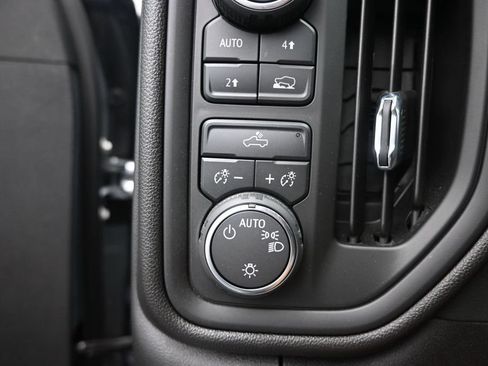 Used 2026 Chevrolet Silverado 1500 Custom w/ LPO, Dark Essentials Package AWD/4WD image 36