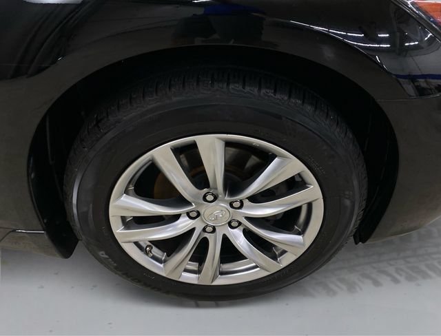 Used 2015 INFINITI Q70 3.7 AWD/4WD image 17