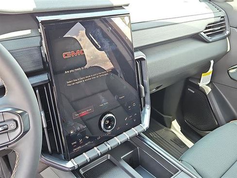 New 2026 GMC Acadia AT4 w/ LPO, Floor Liner Package image 17