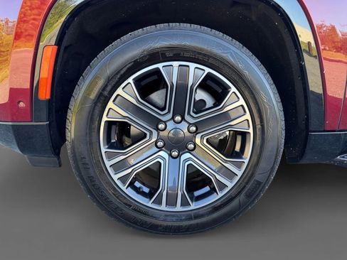 Used 2024 Jeep Wagoneer Series II w/ Flexible Seating Group image 29