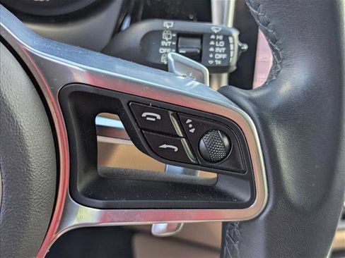 Used 2020 Porsche Macan image 10