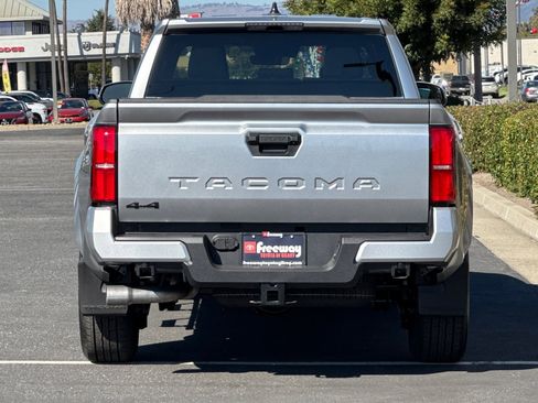 New 2025 Toyota Tacoma TRD Sport image 5