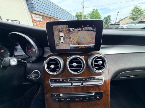Used 2018 Mercedes-Benz GLC 300 image 14