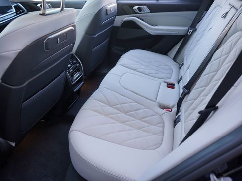 Used 2025 BMW X5 M60i image 20