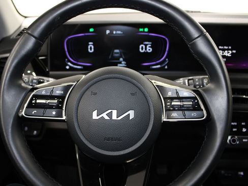 Used 2025 Kia Seltos S image 32