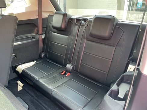 Used 2020 Volkswagen Tiguan SEL w/ 3rd Row Seat Package AWD/4WD image 22