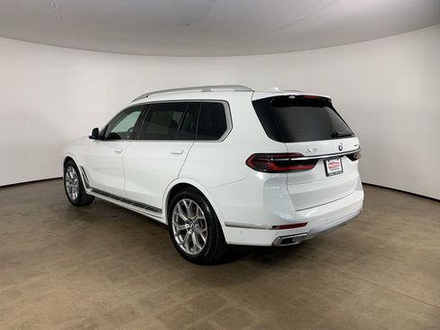 Used 2025 BMW X7 xDrive40i AWD/4WD image 17