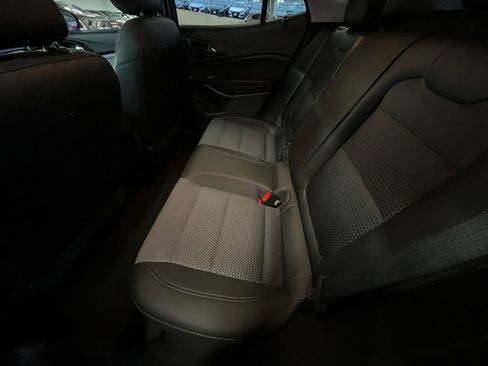 Used 2025 Chevrolet Trax LT image 25