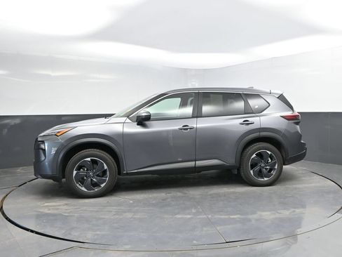 Used 2025 Nissan Rogue SV AWD/4WD image 6