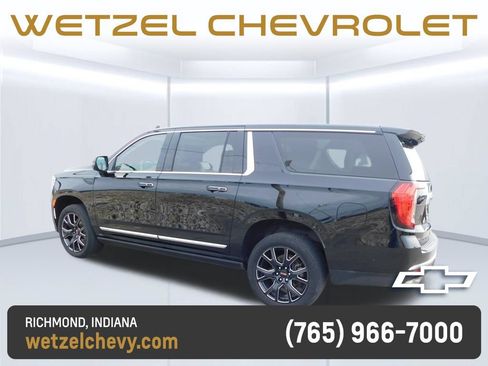 Used 2023 GMC Yukon XL Denali w/ Denali Reserve Package AWD/4WD image 5