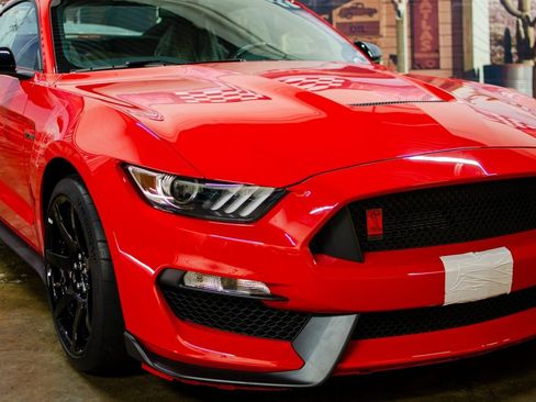 Used 2016 Ford Mustang Shelby GT350R w/ GT350R Equipment Group 920A image 2