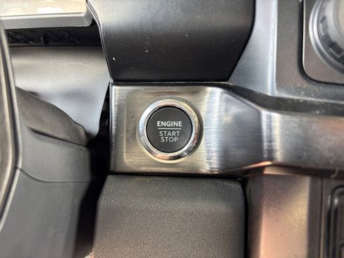 Used 2024 Ford F350 Lariat w/ Lariat Ultimate Package image 29