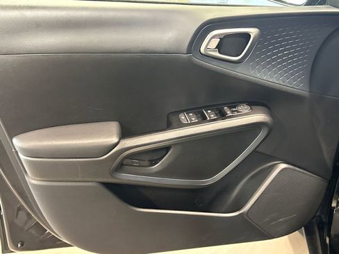 Used 2025 Kia Soul EX FWD image 7