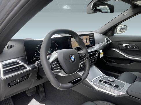 Used 2025 BMW 330i Sedan w/ Premium Package image 4