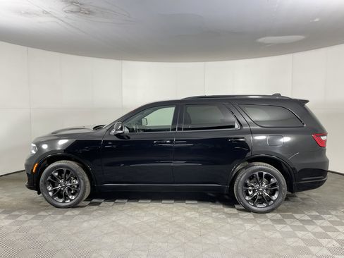 Used 2024 Dodge Durango GT image 3