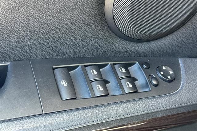 Used 2013 BMW 335i Convertible RWD image 11