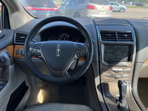 Used 2015 Lincoln MKX FWD w/ Equipment Group 102A image 17