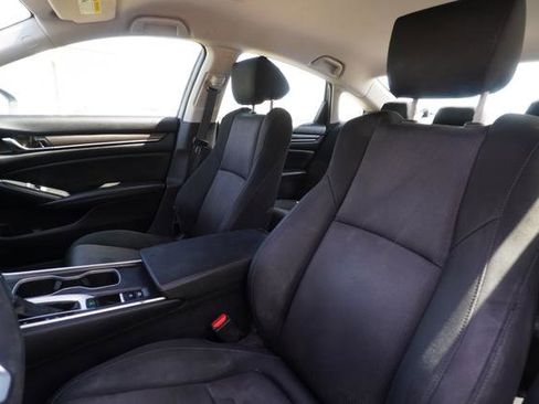 Used 2019 Honda Accord LX image 19