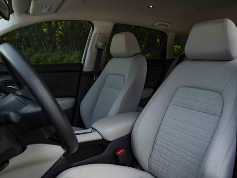Certified 2026 Honda HR-V LX image 17