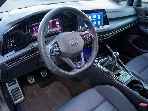 Used 2024 Volkswagen Golf R image 11