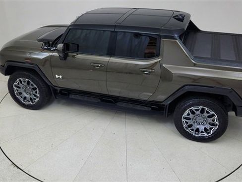 Used 2024 GMC Hummer EV 3X w/ LPO, Illumination Package image 78