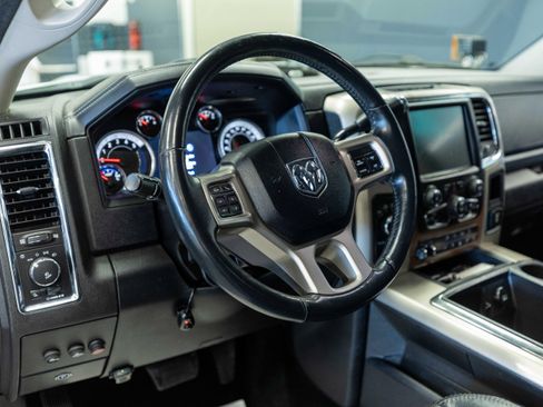 Used 2014 RAM 2500 Laramie w/ Convenience Group AWD/4WD image 8