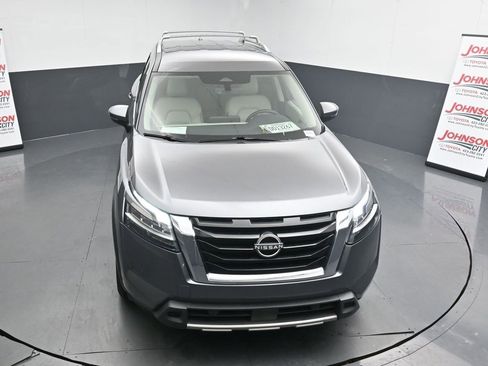 Used 2023 Nissan Pathfinder SL image 27