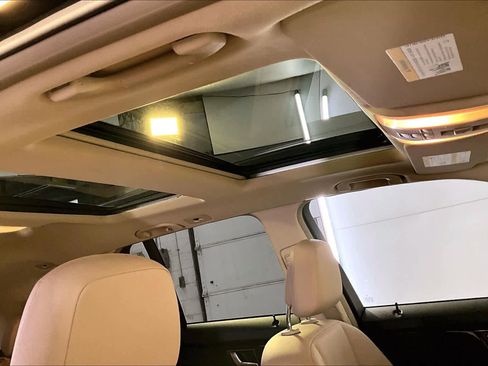 Used 2010 Mercedes-Benz GLK 350 4MATIC image 13