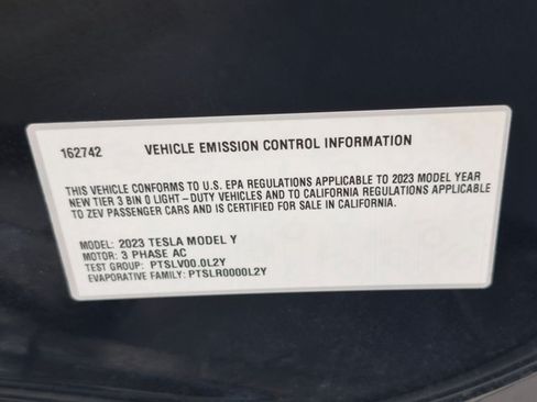 Used 2023 Tesla Model Y Long Range AWD/4WD image 21