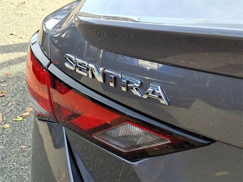 Certified 2025 Nissan Sentra SR image 29