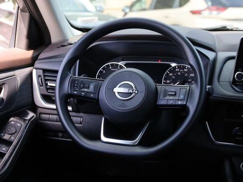 Certified 2023 Nissan Rogue SV AWD/4WD image 24