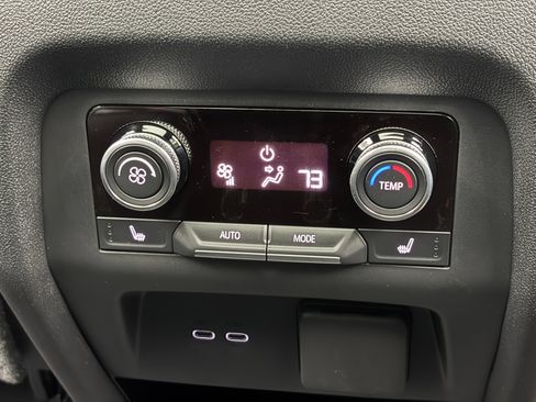 New 2027 Buick Enclave Avenir w/ LPO, Floor Liner Package AWD/4WD image 9