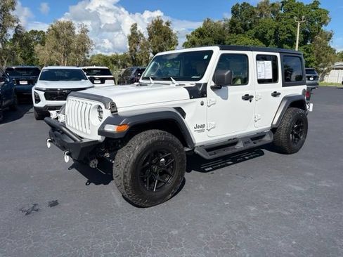 Used 2020 Jeep Wrangler Unlimited Sport S AWD/4WD image 3