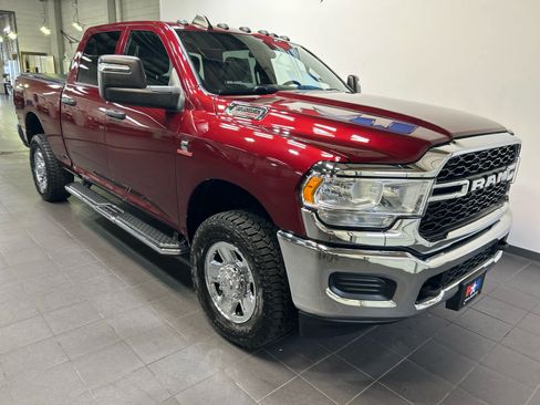 Used 2024 RAM 3500 Tradesman w/ Chrome Appearance Group AWD/4WD image 2
