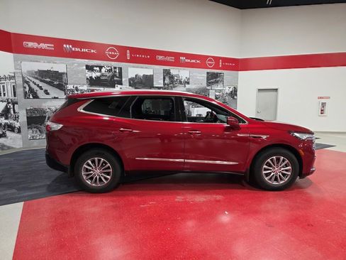 Certified 2023 Buick Enclave Essence image 2