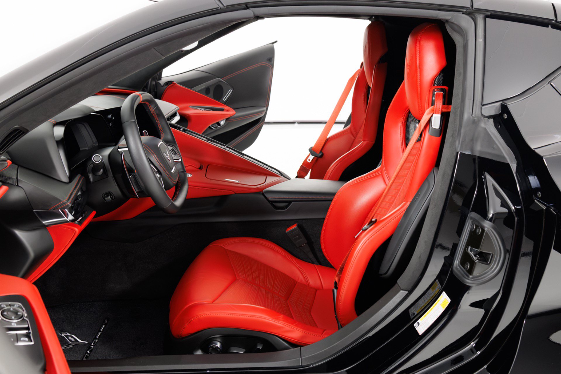 Used 2024 Chevrolet Corvette Stingray Premium Cpe w/ Z51 Performance Package RWD image 17