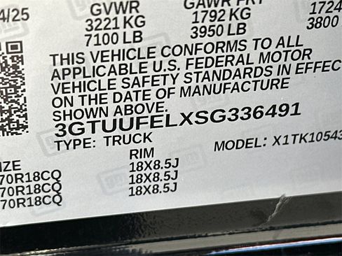 Used 2025 GMC Sierra 1500 AT4X image 35