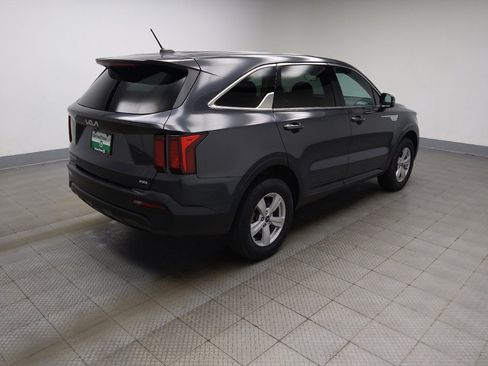 Used 2023 Kia Sorento LX AWD/4WD image 10