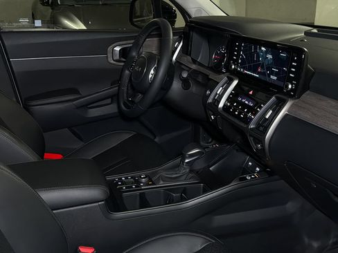 Certified 2023 Kia Sorento X-Line EX AWD/4WD image 14