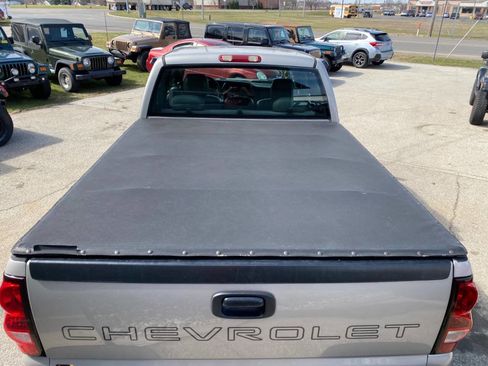 Used 2004 Chevrolet Silverado 1500 W/T image 9