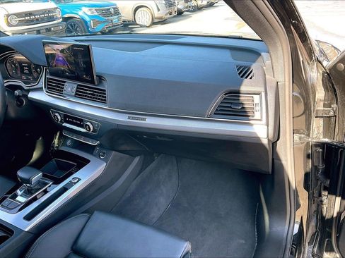 Used 2025 Audi Q5 2.0T Premium image 12