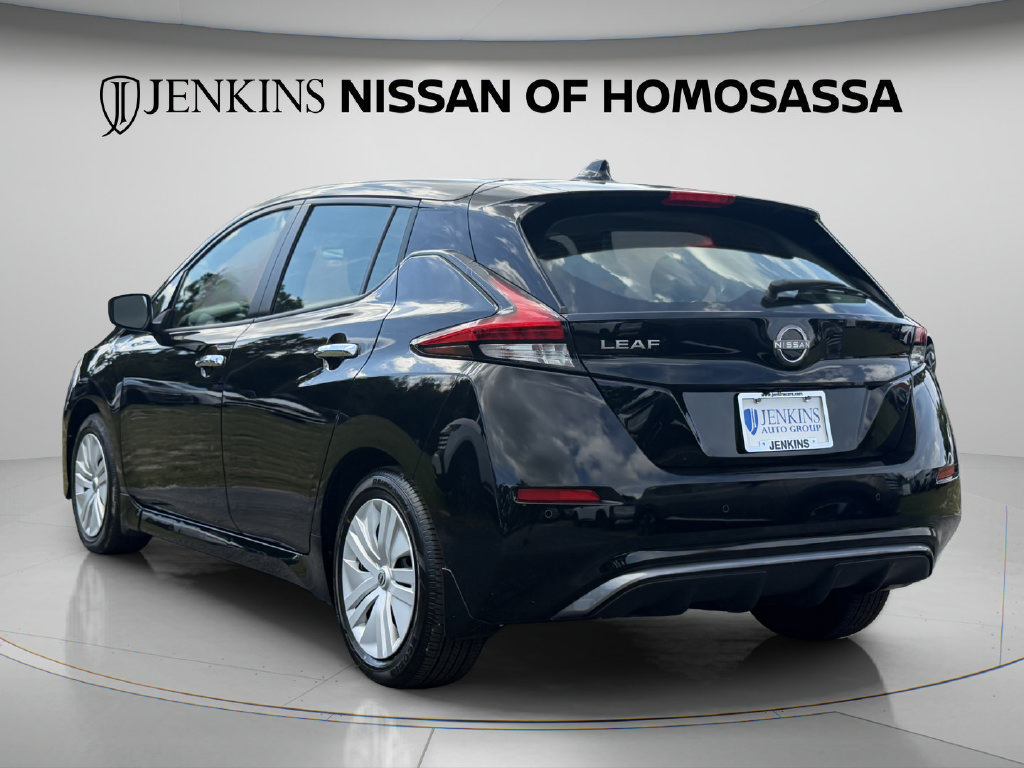 Certified 2025 Nissan Leaf S FWD image 7