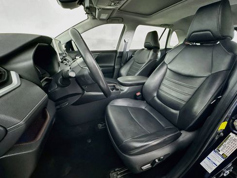 Used 2019 Toyota RAV4 Limited AWD/4WD image 13