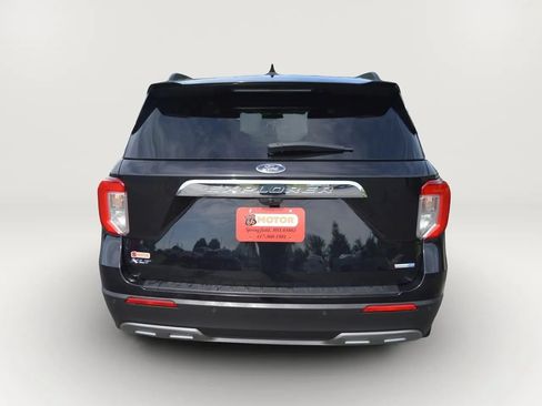 Used 2020 Ford Explorer XLT w/ Equipment Group 202A AWD/4WD image 5