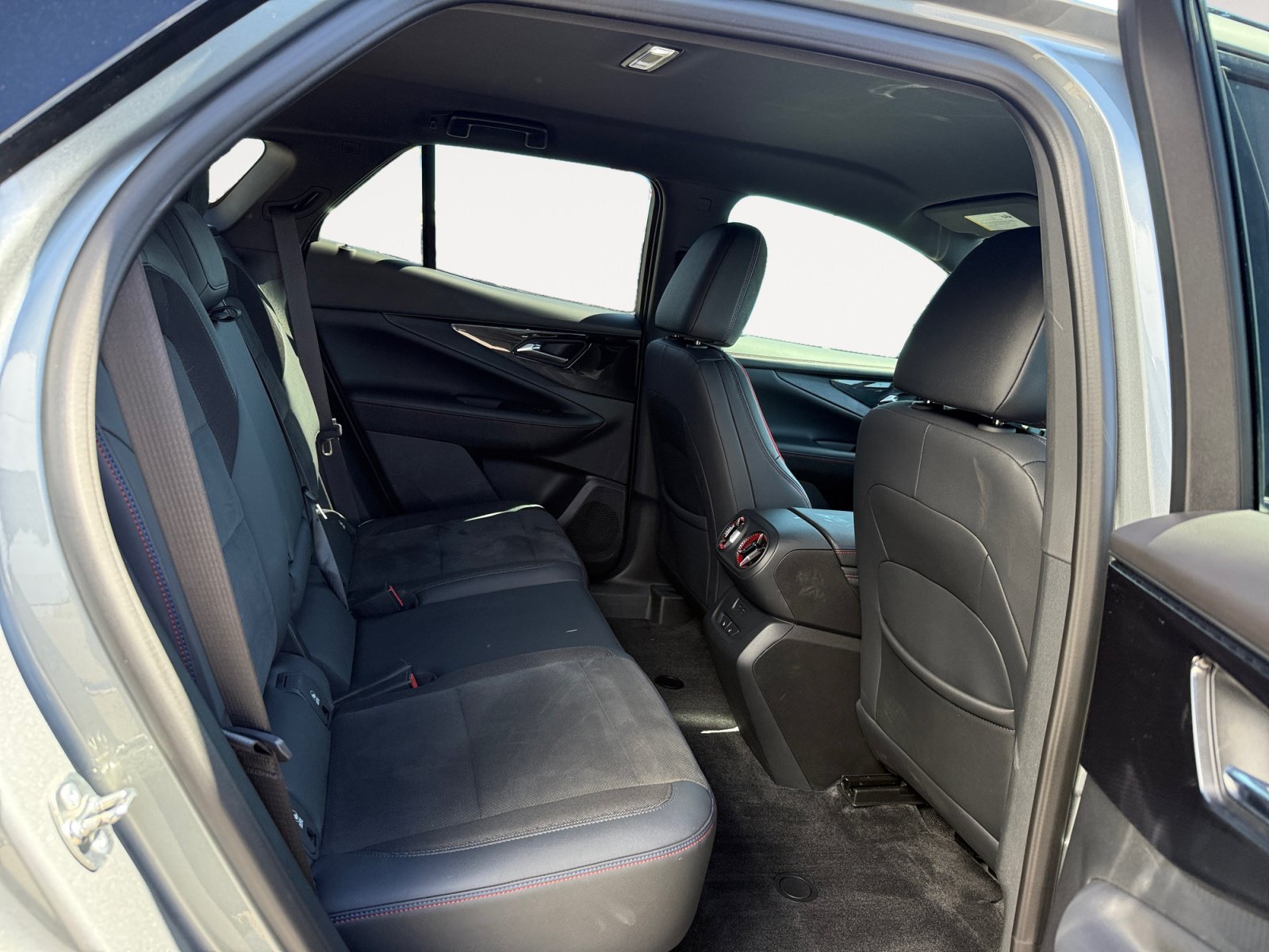 Used 2024 Chevrolet Blazer EV RS AWD/4WD image 18