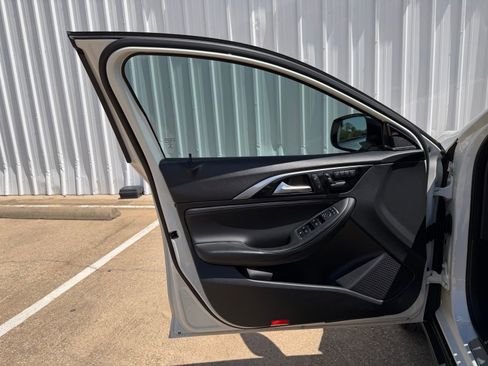 Used 2019 INFINITI QX30 AWD w/ Proassist Package image 14